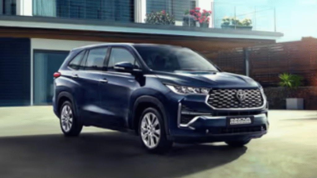 Toyota Innova Hycross Car