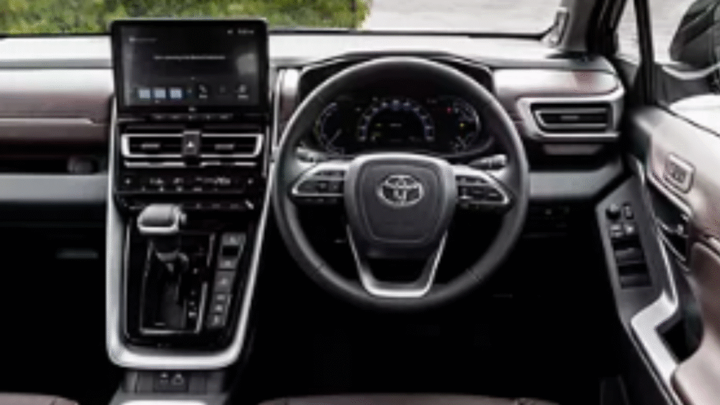 Toyota Innova Hycross Front View image