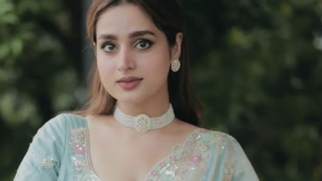 Ayesha Khan