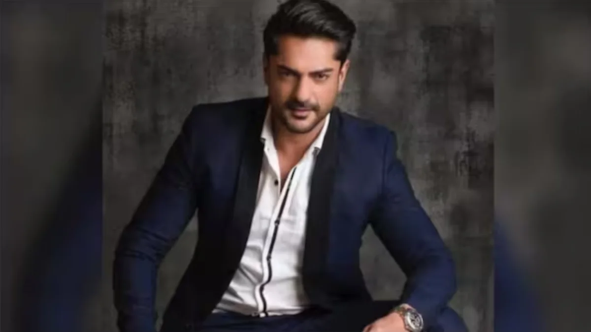 Ashish Kapoor Man in a stylish suit pose.