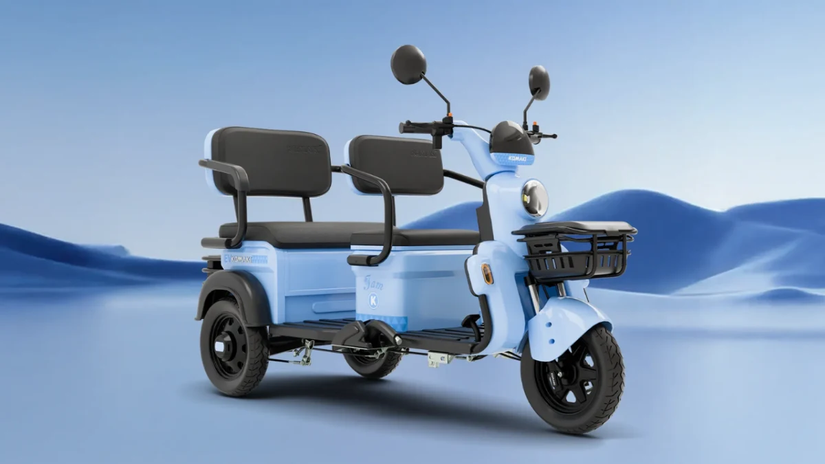 komaki fam electric 3 wheeled scooter