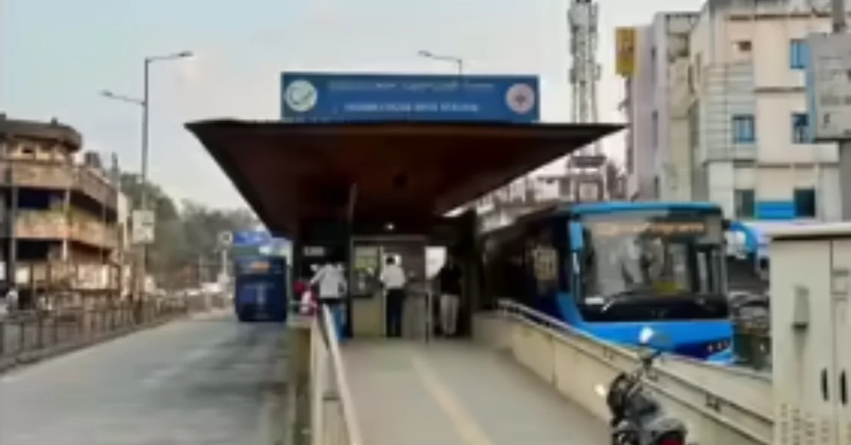 Hosur Cross BRTS bus shelter in Hubballi