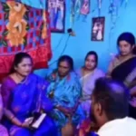 C Manjula (2nd from left) visited the house of BJP worker in Hubballi