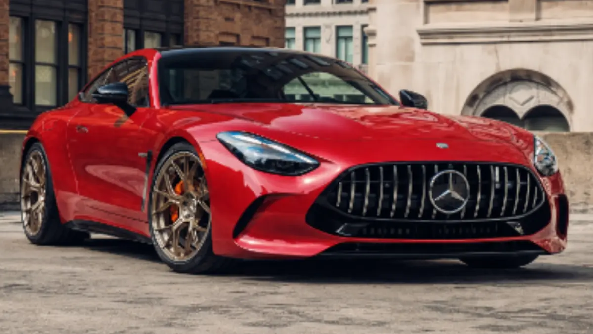 Mercedes-AMG GT63 S 2026 sports car front view with Panamericana grille and aerodynamic design