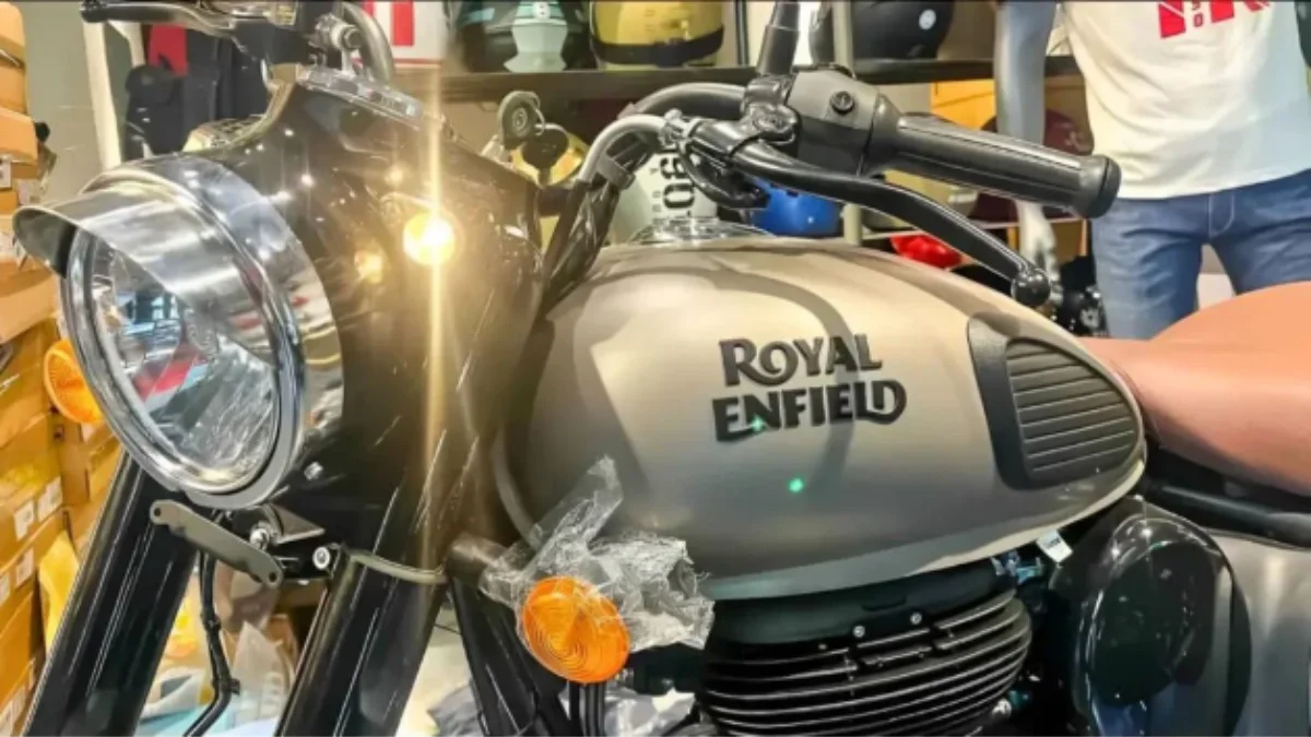 Royal Enfield Bullet 350 2026 model with classic design and updated engine on Indian road