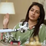 Chandrika Dixit Vada Pav Girl viral controversy statement social media debate