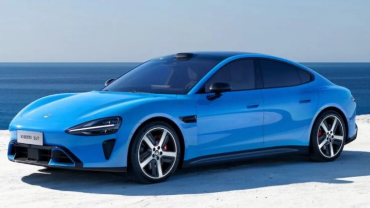 Xiaomi SU7 2026 electric sedan with 902 km range, sporty design and advanced features