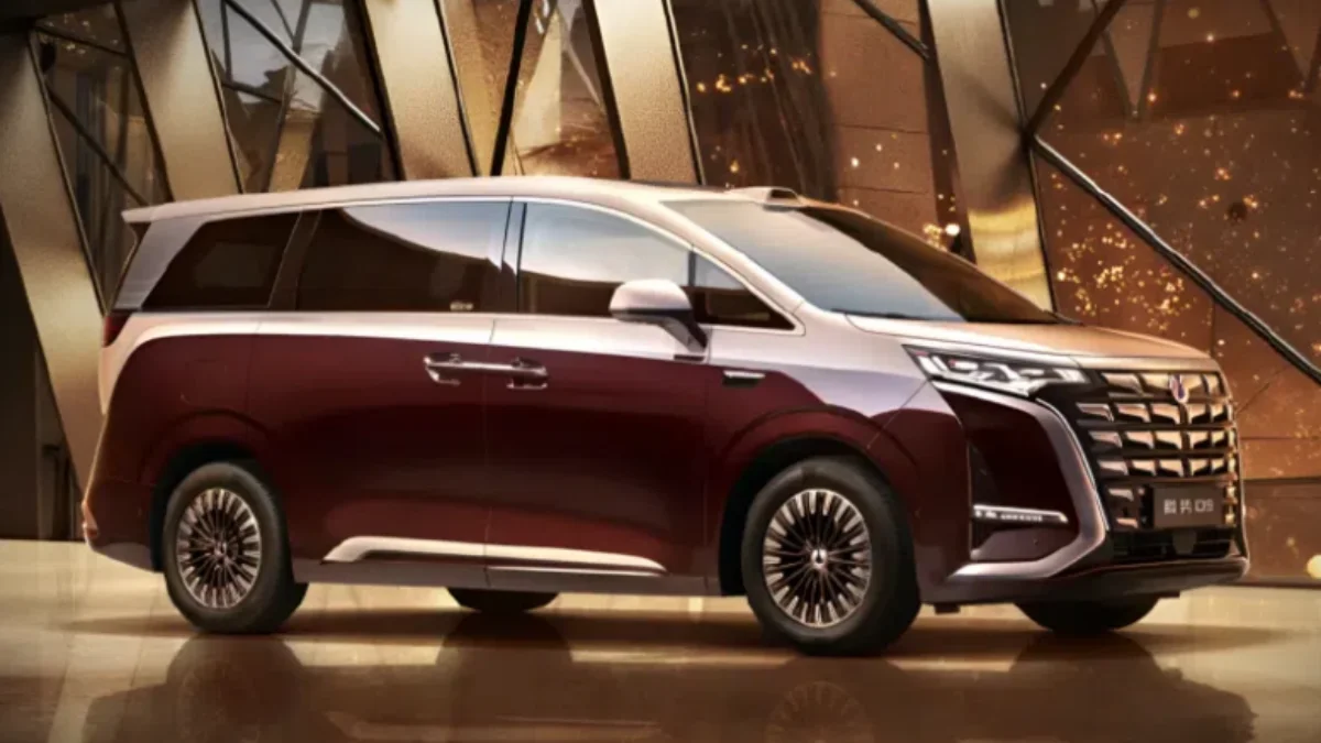 BYD Denza D9 2026 luxury electric MPV fast charging blade battery design