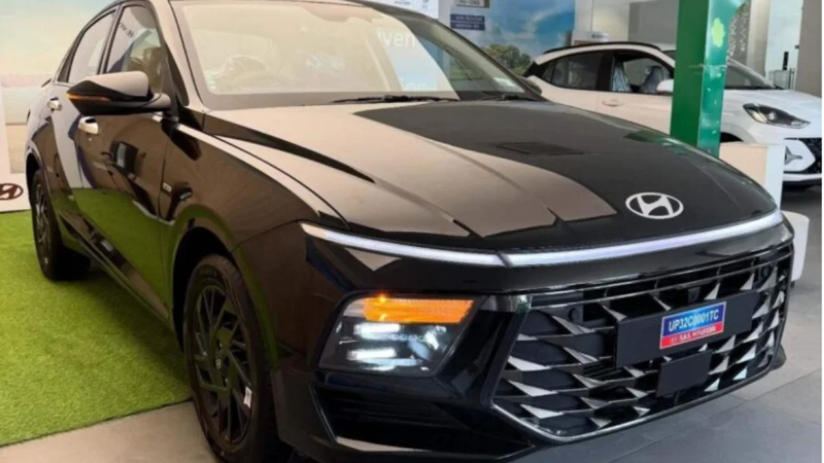 2026 Hyundai Verna with futuristic LED light bar and modern sedan design on Indian roads