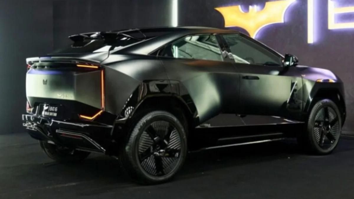 Electric vehicles charging in Delhi with EV policy benefits and subsidies concept