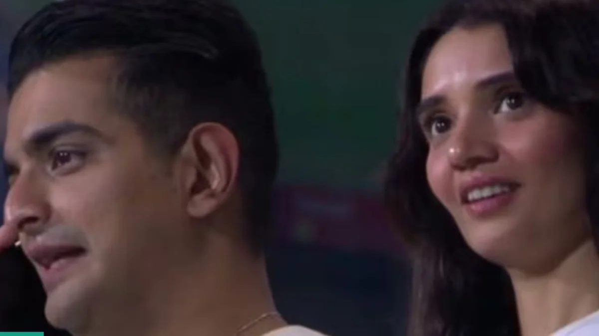 Ranveer Allahbadia spotted with Juhi Bhatt during IPL match confirming relationship