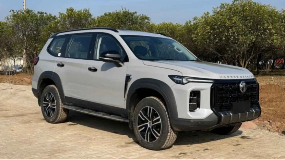 MG Majestor premium SUV front view with bold design and LED headlights in India