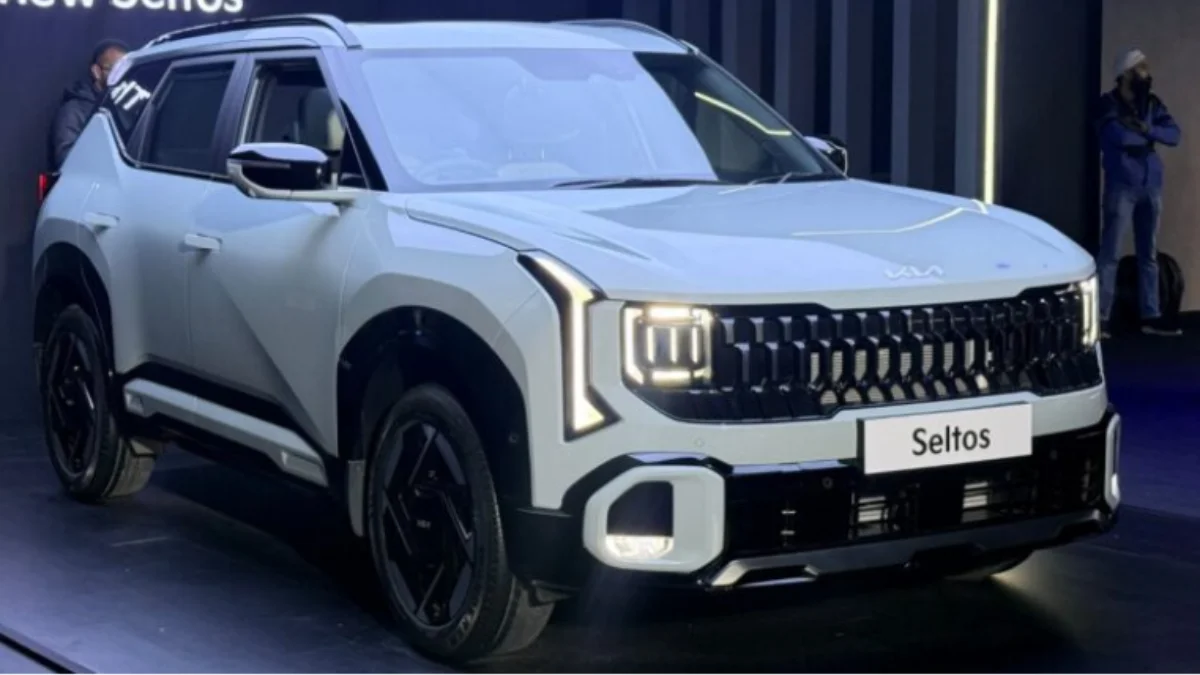 Kia Sonet Seltos Clavis sales performance India FY26