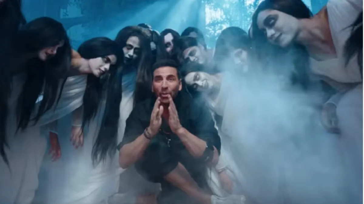 Akshay Kumar starrer Bhooth Bangla OTT release on Netflix, horror comedy film promotional poster