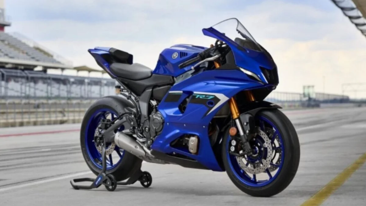 Yamaha YZF-R2 sport bike front side view with full fairing design, LED headlamp and aggressive styling expected for India launch