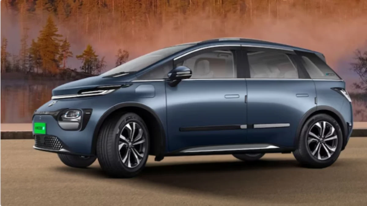 MG Windsor EV electric car celebrating 75,000 sales milestone in India with premium design and extended driving range