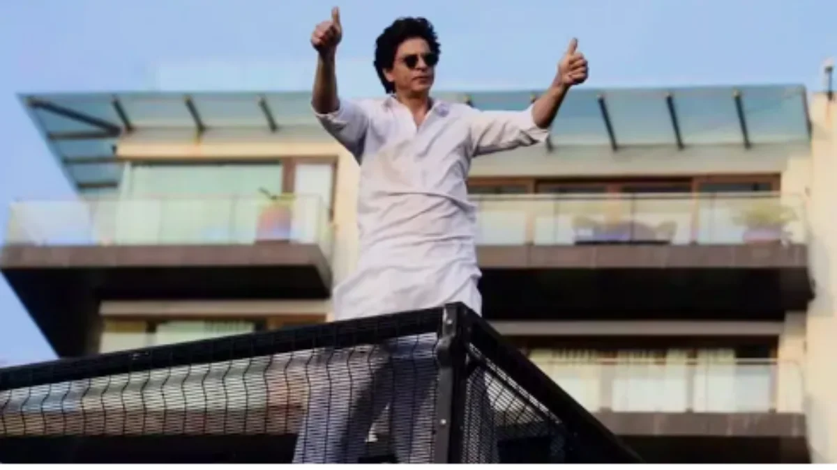 Shah Rukh Khan's iconic Mannat bungalow in Bandra Mumbai with its grand entrance and heritage architecture